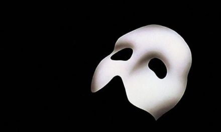 Upiór w Operze – He’s there, the Phantom of the Opera!